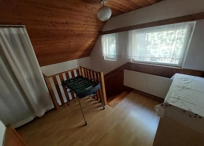 Na Poskle U Lesa S Vyhledem